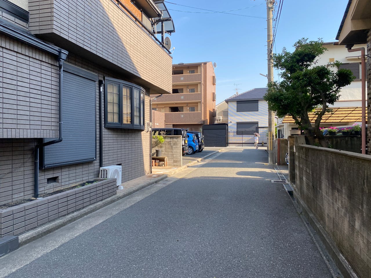 日本の郊外住宅街の戸建